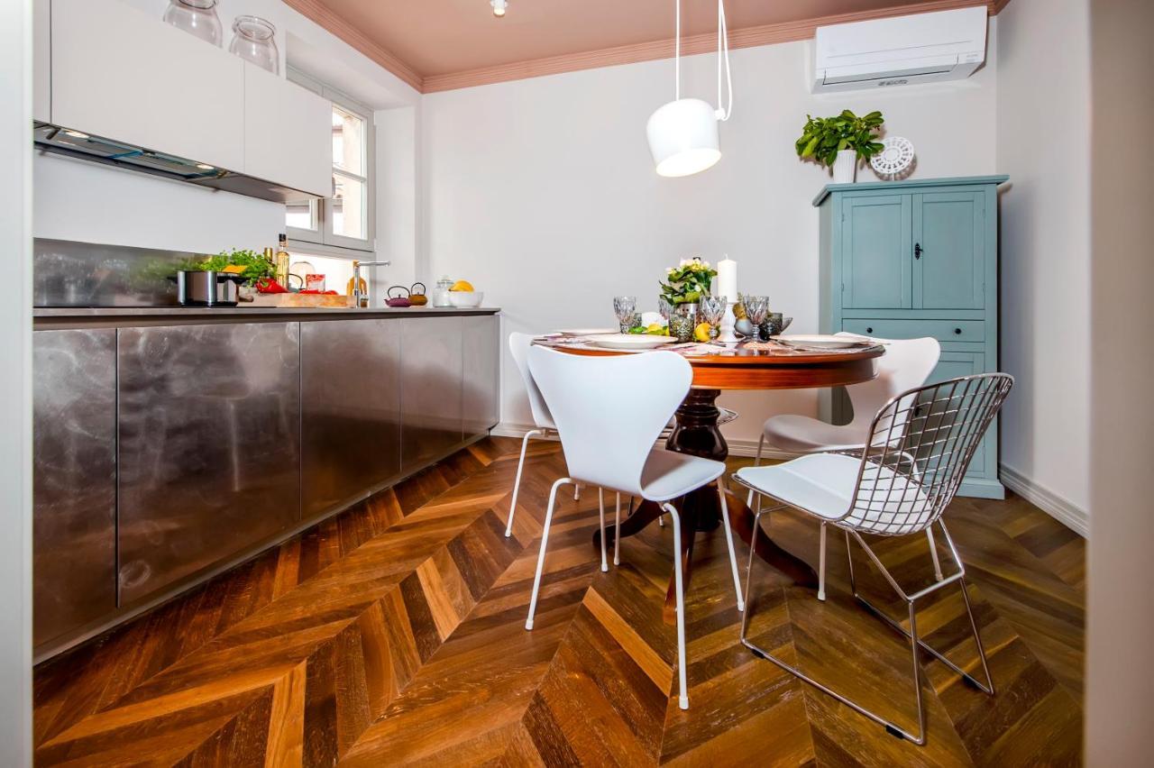 Campitelli Design Apartment Rovigno Esterno foto