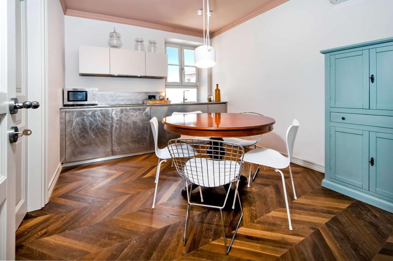 Campitelli Design Apartment Rovigno Esterno foto