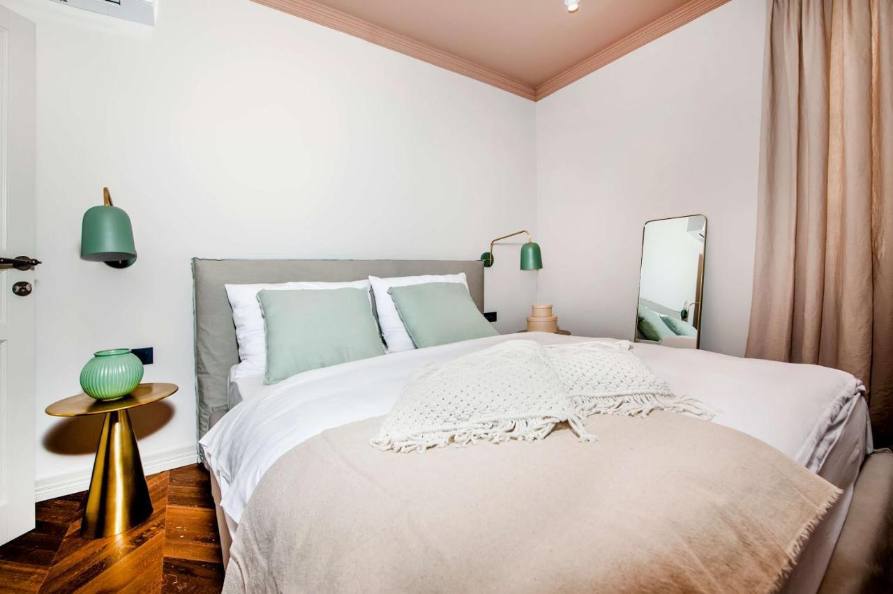Campitelli Design Apartment Rovigno Esterno foto